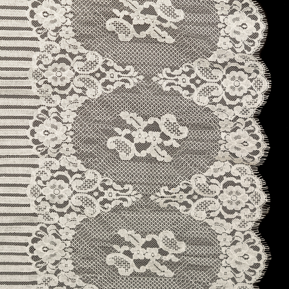 Carolina Herrera French Vaporous Gray Re-embroidered Chantilly Lace Carolina Herrera French Vaporous Gray Re-embroidered Chantilly Lace