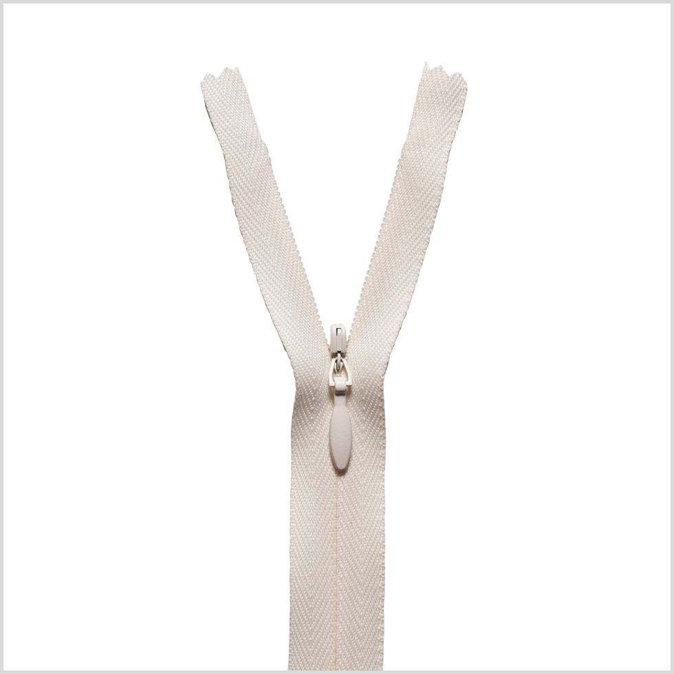 Invisible Zipper 24″ by YKK – 121 White Asparagus Invisible Zipper 24″ by YKK – 121 White Asparagus