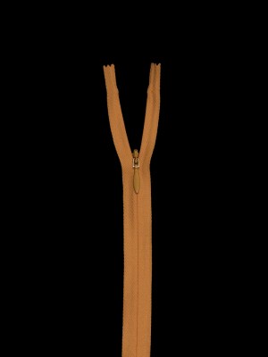 Invisible Zipper 24″ by YKK – 847 Beeswax Invisible Zipper 24″ by YKK – 847 Beeswax