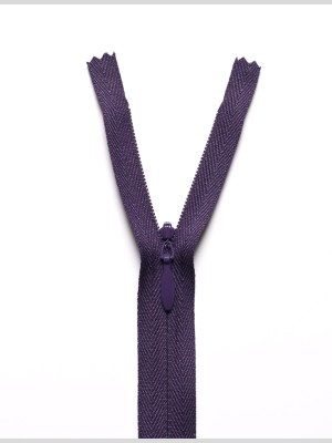 Invisible Zipper 24″ by YKK – 867 Plum Invisible Zipper 24″ by YKK – 867 Plum