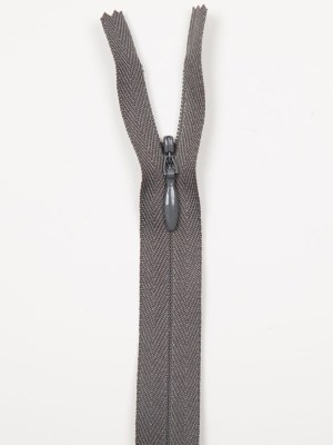 Invisible Zipper 9″ by YKK – 076 Cement Invisible Zipper 9″ by YKK – 076 Cement