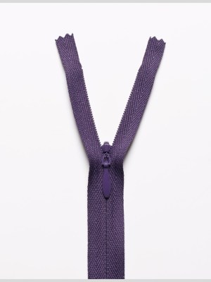 Invisible Zipper 9″ by YKK – 867 Plum Invisible Zipper 9″ by YKK – 867 Plum