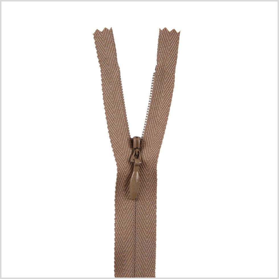 Invisible Zipper 9″ by YKK – 894 Warm Beige Invisible Zipper 9″ by YKK – 894 Warm Beige