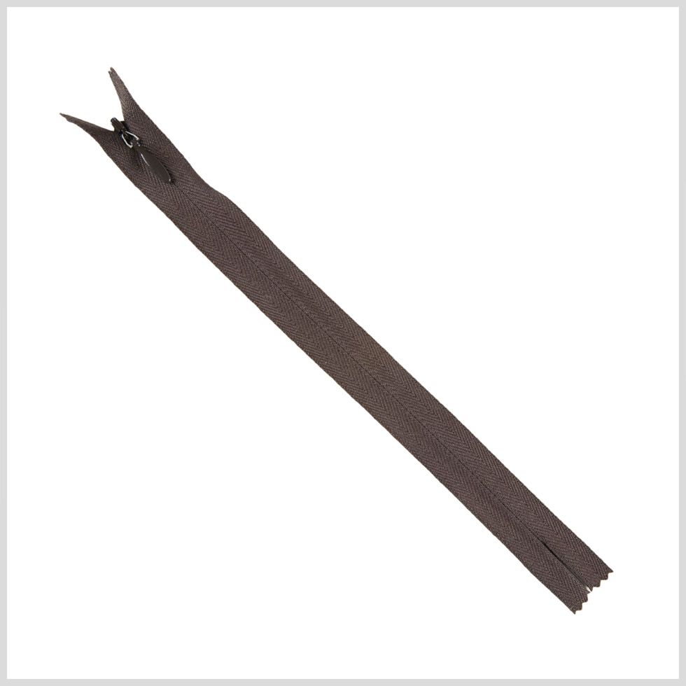Invisible Zipper 9″ by YKK – 917 Dark Chocolate Invisible Zipper 9″ by YKK – 917 Dark Chocolate