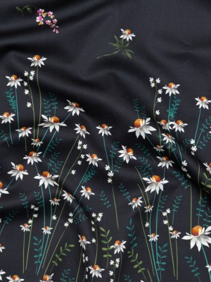 Stretch Cotton Sateen Panel – Black Beauty Daisy Flowers – Growing Distant Print – Mood Exclusive Kenko Collection Stretch Cotton Sateen Panel – Black Beauty Daisy Flowers – Growing Distant Print – Mood Exclusive Kenko Collection