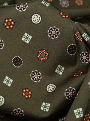 Stretch Cotton Sateen – Olive Green LIttle Medallions – Emblematic Medallions Print – Mood Exclusive Serengeti Collection Stretch Cotton Sateen – Olive Green LIttle Medallions – Emblematic Medallions Print – Mood Exclusive Serengeti Collection