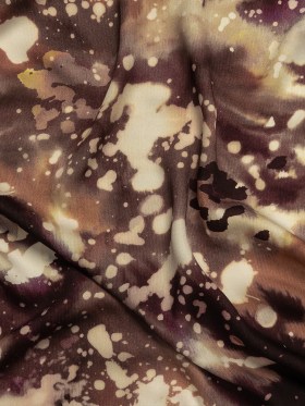 Rayon Challis – Purple Abstract Splatters – L’Amour en Feu Print – Mood Exclusive Wisteria Collection Rayon Challis – Purple Abstract Splatters – L’Amour en Feu Print – Mood Exclusive Wisteria Collection