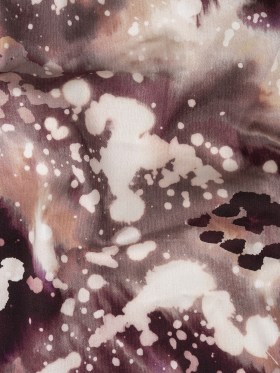 Stretch Cotton Sateen – Purple Abstract Splatters – L’Amour en Feu Print – Mood Exclusive Wisteria Collection Stretch Cotton Sateen – Purple Abstract Splatters – L’Amour en Feu Print – Mood Exclusive Wisteria Collection