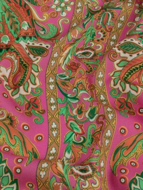 Sustainable Viscose Crepe – Pink Floral Paisley Stripes – Locust Lily Print – Mood Exclusive Gisele Collection Sustainable Viscose Crepe – Pink Floral Paisley Stripes – Locust Lily Print – Mood Exclusive Gisele Collection