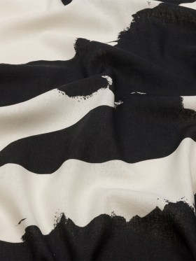 Linen and Rayon Woven – Black and White Abstract – Hatteras Harbor Print – Mood Exclusive Palm Beach Collection Linen and Rayon Woven – Black and White Abstract – Hatteras Harbor Print – Mood Exclusive Palm Beach Collection