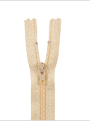 Regular Zipper 24″ by YKK – 055 Champagne Regular Zipper 24″ by YKK – 055 Champagne