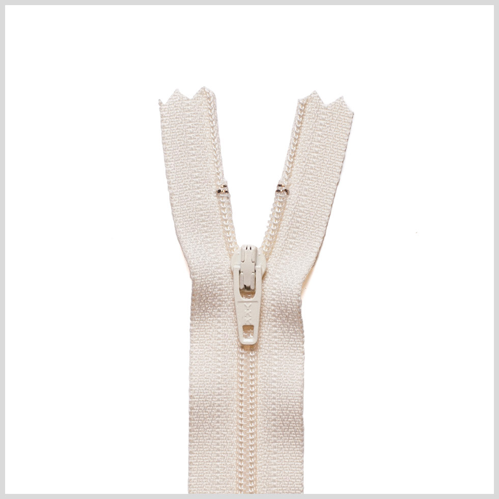 Regular Zipper 24″ by YKK – 099 Off-White Regular Zipper 24″ by YKK – 099 Off-White