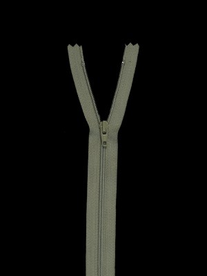 Regular Zipper 24″ by YKK – 170 Iguana Regular Zipper 24″ by YKK – 170 Iguana