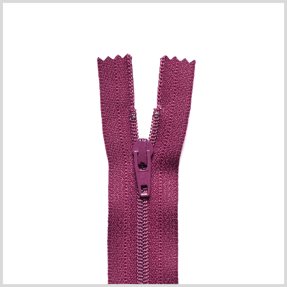 Regular Zipper 24″ by YKK – 525 Wine Regular Zipper 24″ by YKK – 525 Wine
