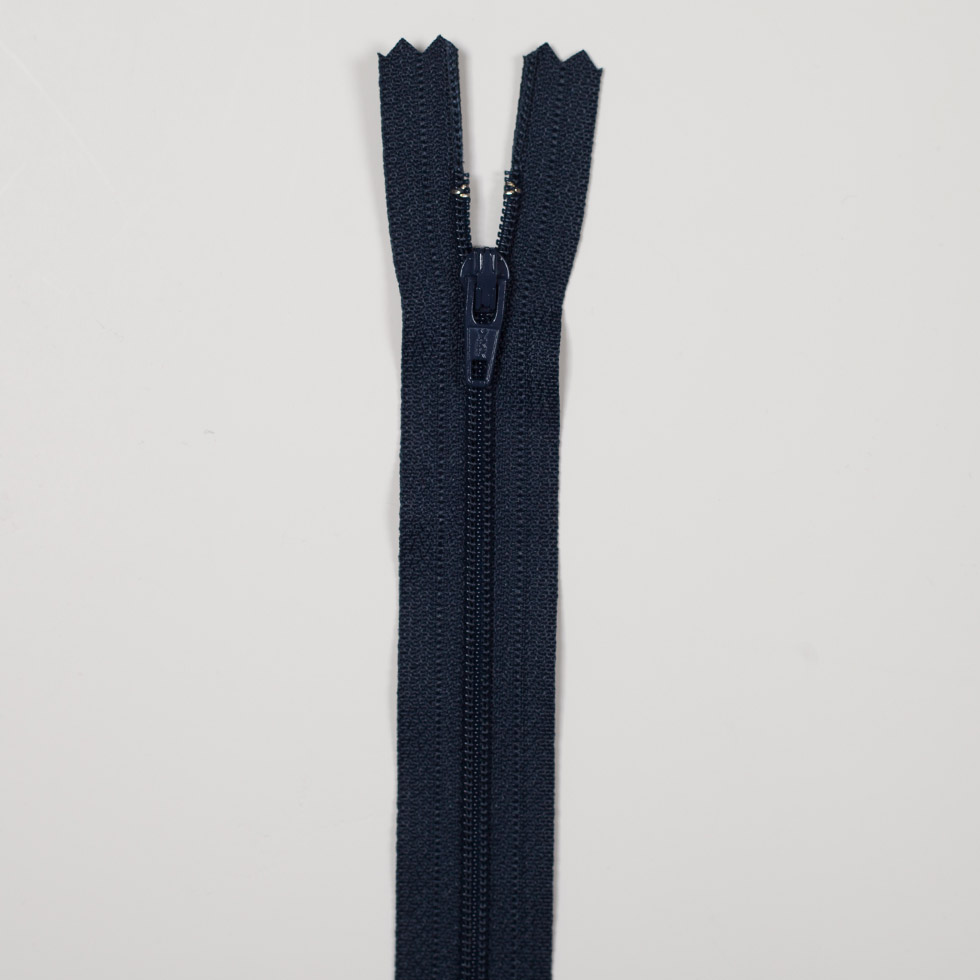 Regular Zipper 24″ by YKK – 560 Deep Navy Regular Zipper 24″ by YKK – 560 Deep Navy