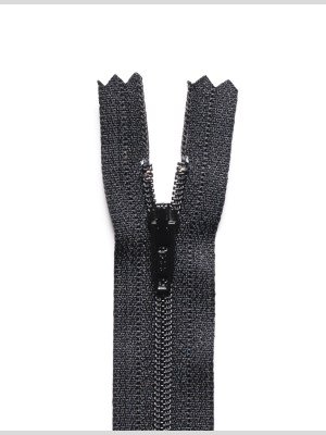 Regular Zipper 24″ by YKK – 580 Black Regular Zipper 24″ by YKK – 580 Black
