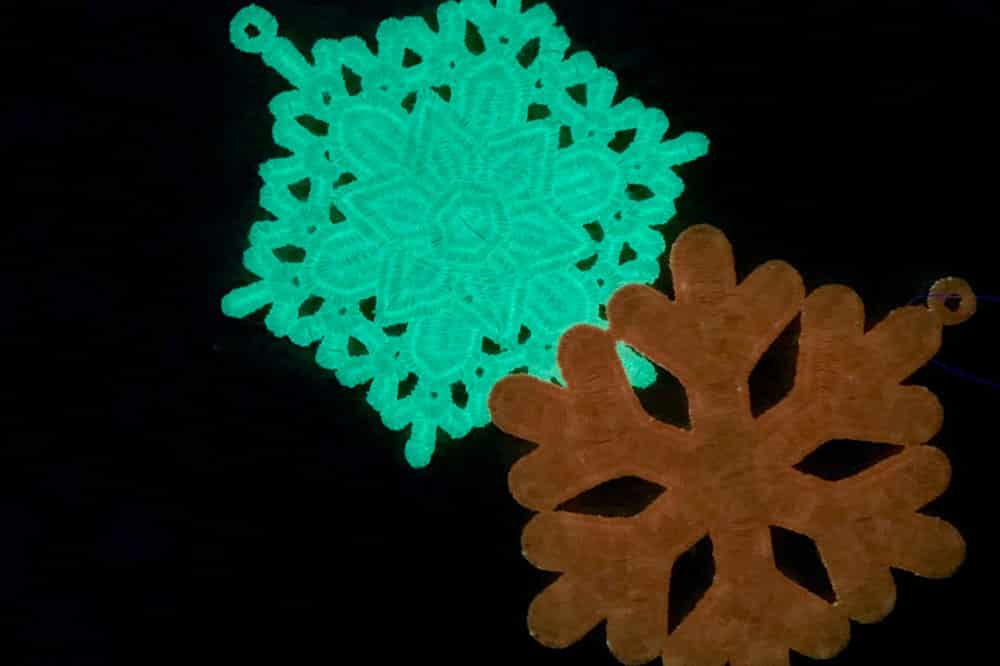 Ahrora™ 40wt Glow-in-the-Dark Embroidery Thread AR07 - Aqua Sea