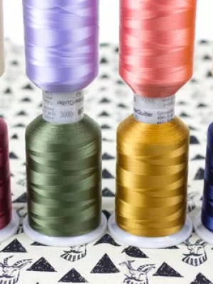 Master Quilterâ„¢ 40wt Longarm Quilting Thread MQL17 – Plum Master Quilterâ„¢ 40wt Longarm Quilting Thread MQL17 – Plum