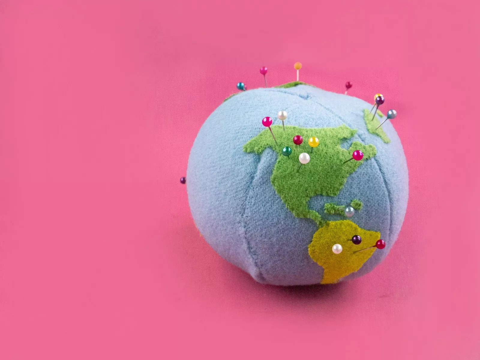 Sue Spargo Razzle™ 8wt Rayon Thread SSRZS6110 - Shadow Gray