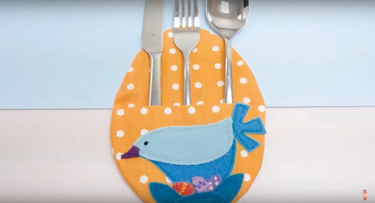 Sue Spargo Razzle™ 8wt Rayon Thread SSRZS1148 - Tango Red