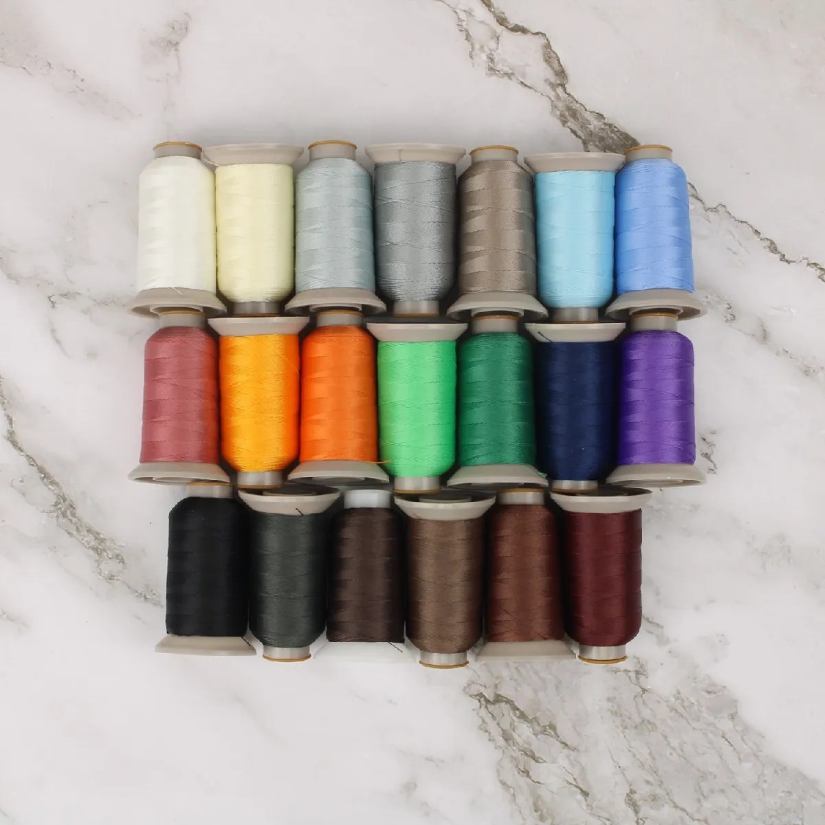 HomeDec™ Heavy Duty Polyester Thread HomeDec™ Collection HomeDec™ Heavy Duty Polyester Thread HomeDec™ Collection