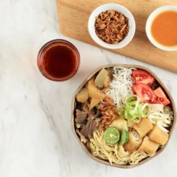 Resep Soto Mie Bogor Bening: Nikmatnya Kuliner Legendaris Resep Soto Mie Bogor Bening: Nikmatnya Kuliner Legendaris