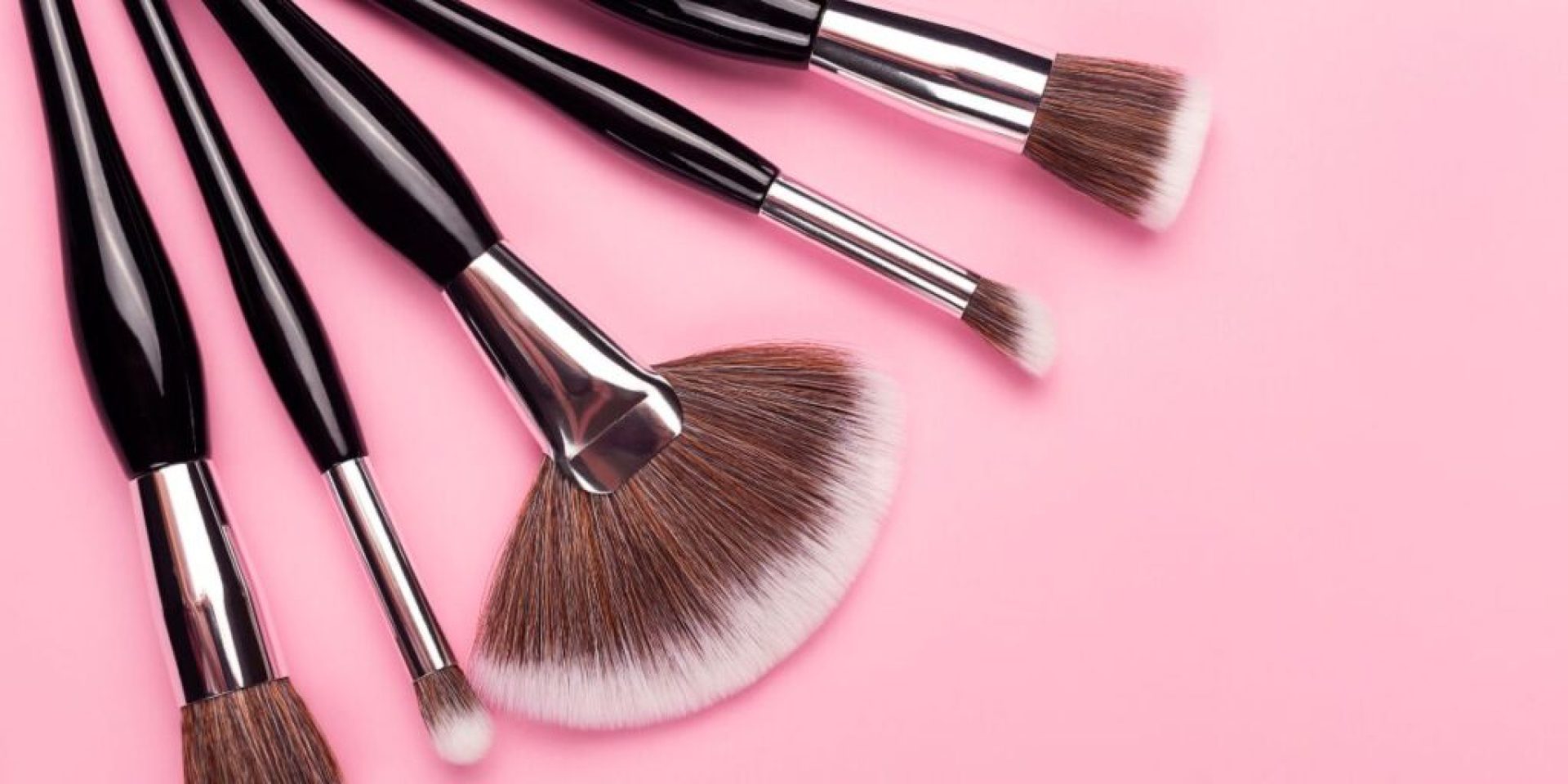 What’s the Right Way to Clean and Care for Your Makeup Brushes? What’s the Right Way to Clean and Care for Your Makeup Brushes?