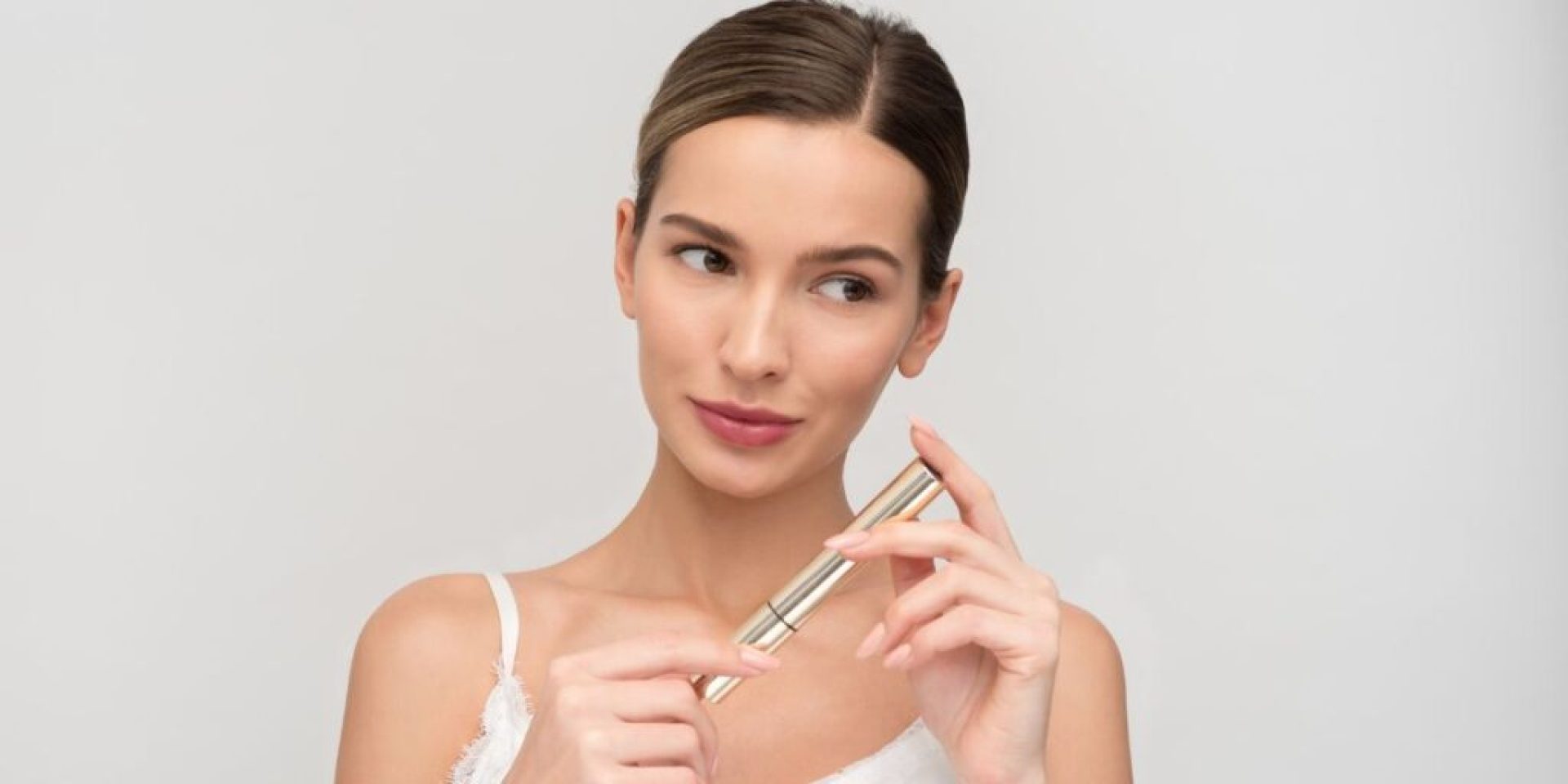 How to Use Makeup to Enhance Your Natural Features How to Use Makeup to Enhance Your Natural Features