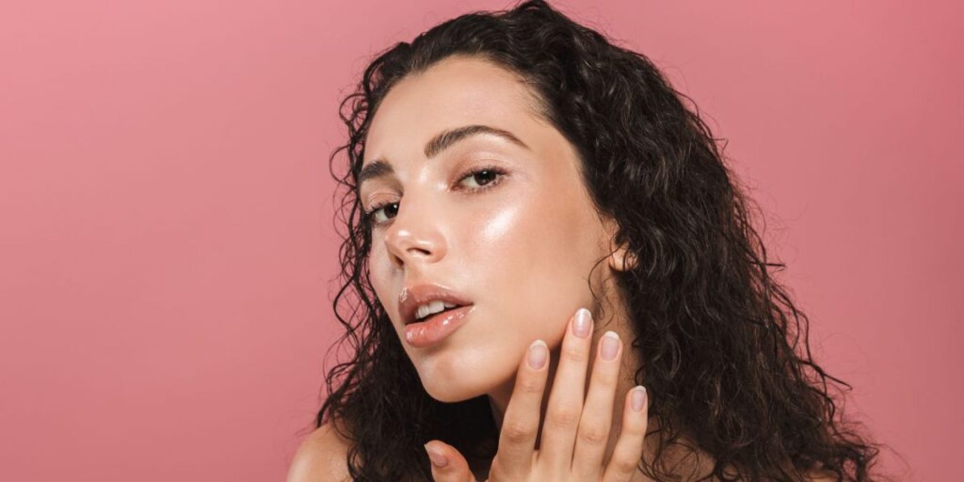 What Are the Differences Between AHA and BHA in Skincare? What Are the Differences Between AHA and BHA in Skincare?