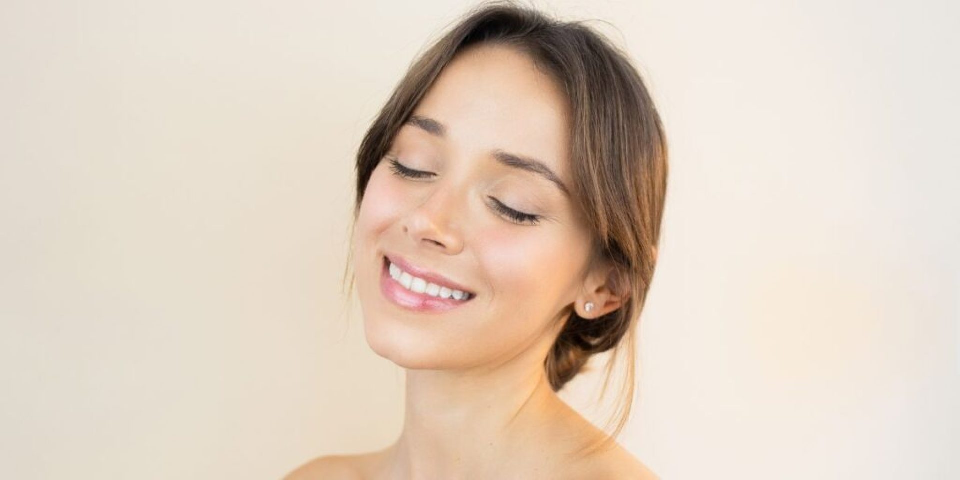 What Are the Top Spring Beauty Essentials for Fresh, Dewy Skin? What Are the Top Spring Beauty Essentials for Fresh, Dewy Skin?