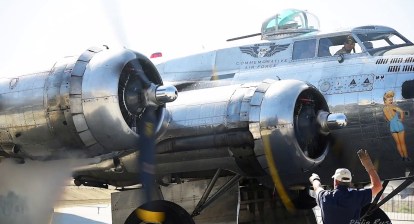 B-17G Flying Fortress Engine Start, Takeoff, Landing – Palm Springs Air Museum B-17G Flying Fortress Engine Start, Takeoff, Landing – Palm Springs Air Museum