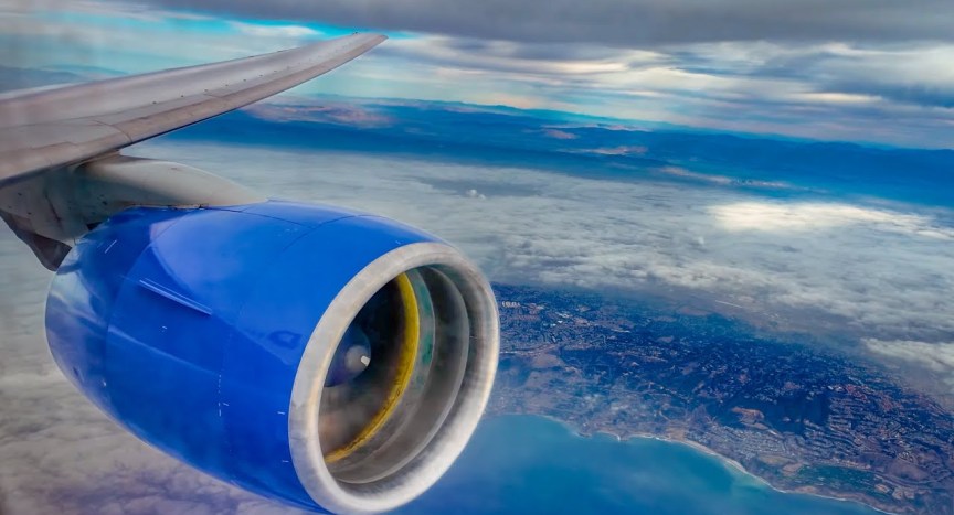 BOEING 777 ROARING OUT OF LAX! REPOSITIONING A 777 FROM LAX TO SAN DIEGO! LOUD ENGINES! W ATC AUDIO BOEING 777 ROARING OUT OF LAX! REPOSITIONING A 777 FROM LAX TO SAN DIEGO! LOUD ENGINES! W ATC AUDIO