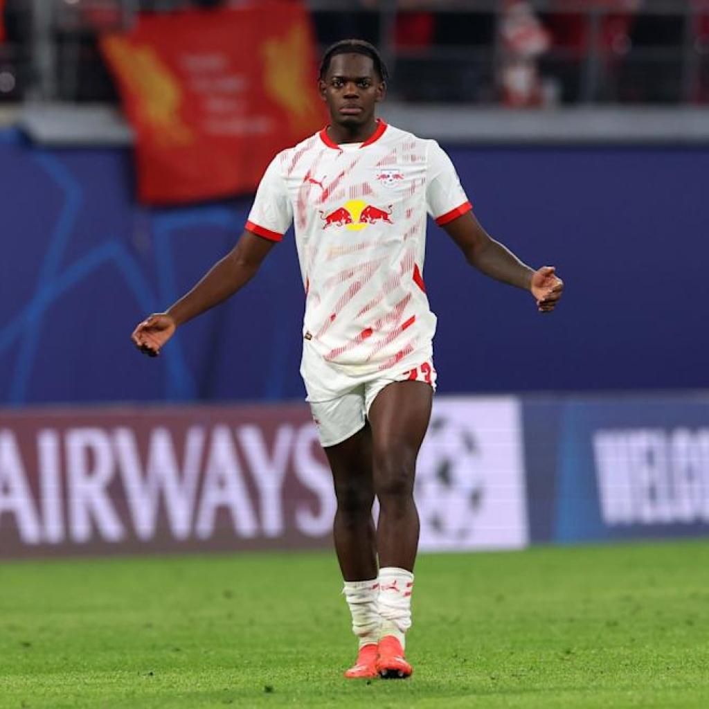 Premier League giants threaten Actual Madrid pursuit as defensive goal prepares for subsequent transfer