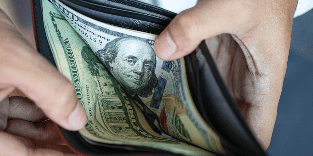 pay-influencers-vs-affiliate-marketer | Easy Affiliate consider your budget when paying the significant commission differences between influencers vs affiliate marketers