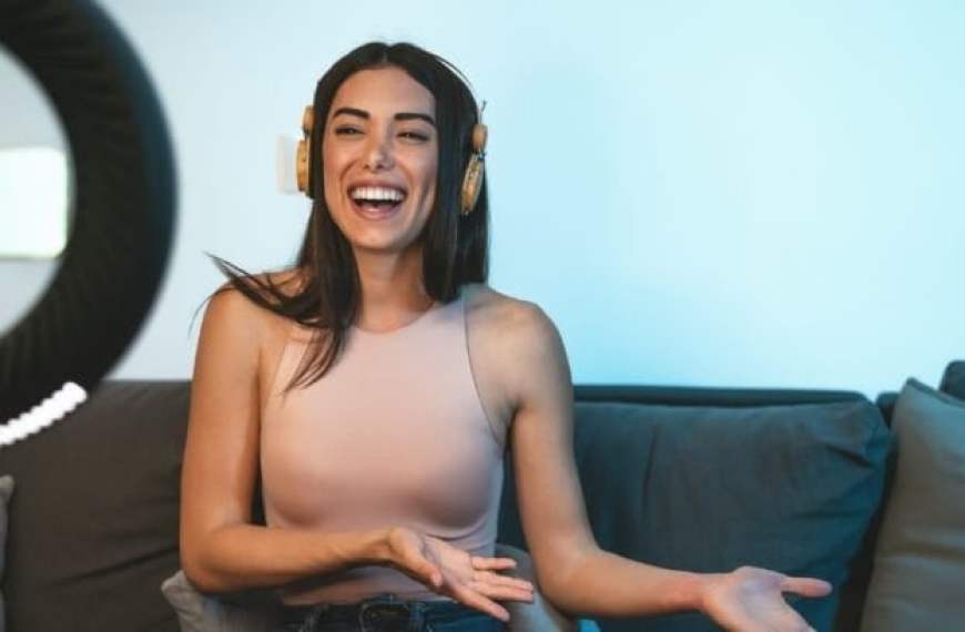 Affiliate Marketing vs MLM: What You Need to Know About Both | Easy Affiliate Affiliate Marketing vs MLM: What You Need to Know About Both | Easy Affiliate