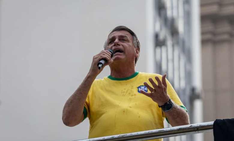 Brazil's former president Bolsonaro has a stomachache in hospital Brazil's former president Bolsonaro has a stomachache in hospital