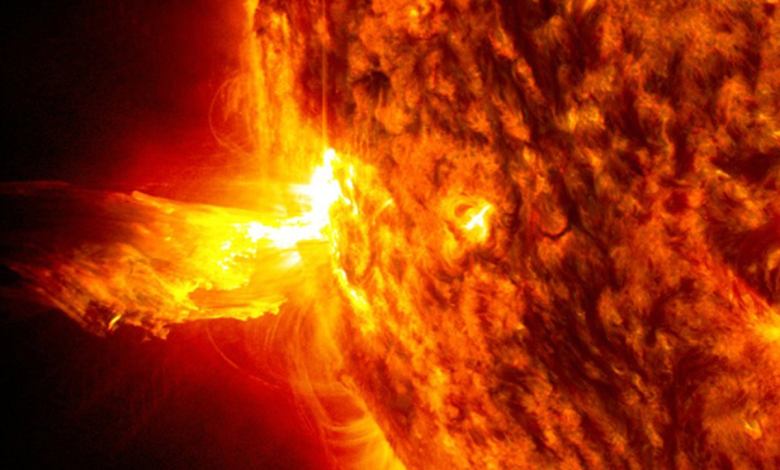 NASA warns of huge solar flares causing power outages on Earth NASA warns of huge solar flares causing power outages on Earth