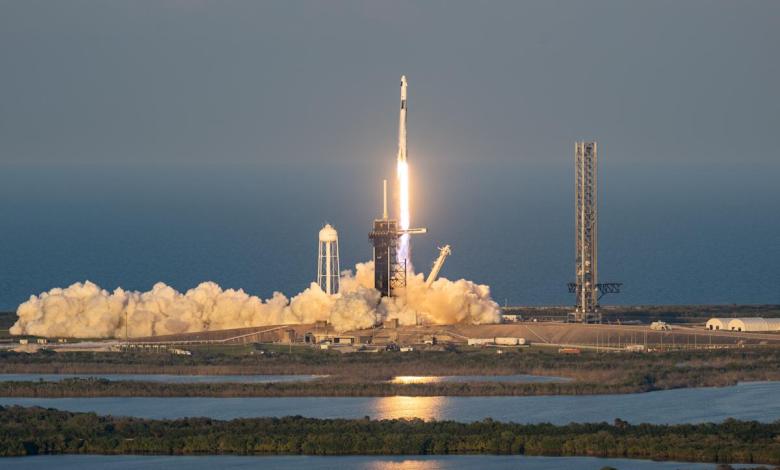 Elon Musk threatened and then backed off a Dragon Spacecraft that decided to “retire” Spacex, after Trump hit his business Elon Musk threatened and then backed off a Dragon Spacecraft that decided to “retire” Spacex, after Trump hit his business