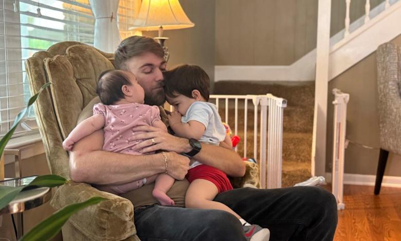 Ice detains wife of Marine veteran who is still breastfeeding her baby Ice detains wife of Marine veteran who is still breastfeeding her baby