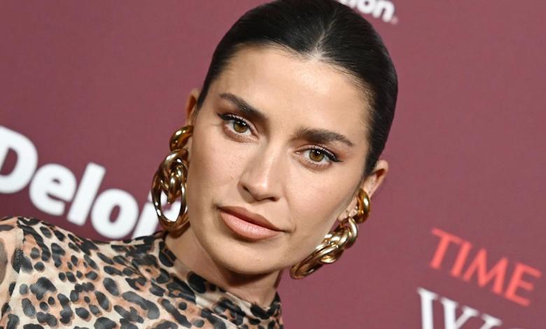 Canadian Sports Illustrated Swimsuit Model Nicole Williams English says she “literally crawled out of bed” before starting treatment for low testosterone Canadian Sports Illustrated Swimsuit Model Nicole Williams English says she “literally crawled out of bed” before starting treatment for low testosterone