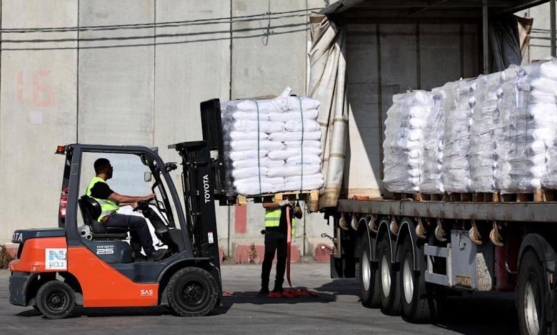 The UN says 90 trucks are now loading in Gaza after three days of travelling through The UN says 90 trucks are now loading in Gaza after three days of travelling through