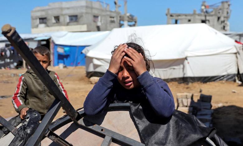 Palestinian children face hunger under Israel's Gaza lockdown Palestinian children face hunger under Israel's Gaza lockdown