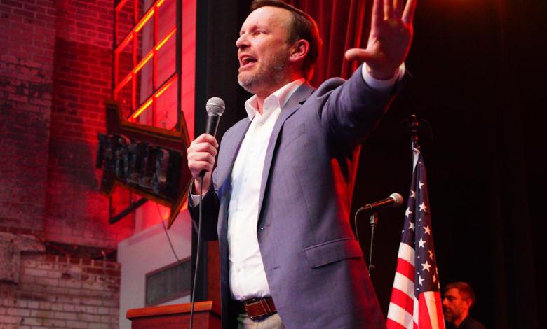 Senator Chris Murphy’s “emergency” message about Trump is connecting with Democratic voters Senator Chris Murphy’s “emergency” message about Trump is connecting with Democratic voters