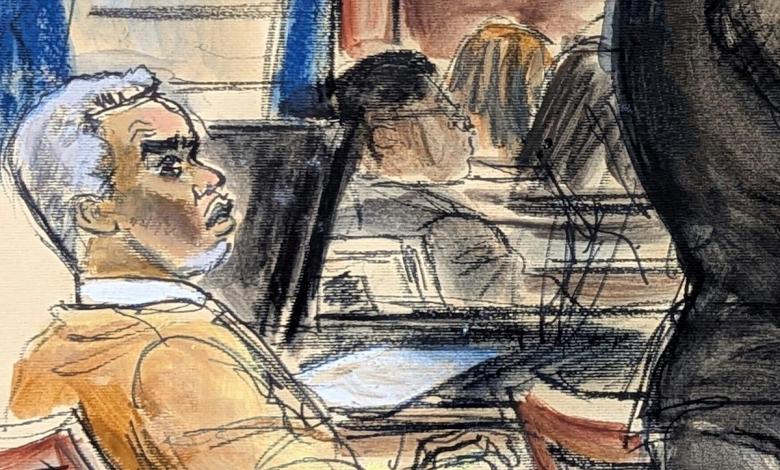 A woman proves Sean'Diddy comb through the sunlight hanging from a high-rise balcony A woman proves Sean'Diddy comb through the sunlight hanging from a high-rise balcony