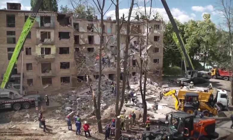 The body was removed after the Kyiv apartment building was hit by a Russian strike in Ukraine The body was removed after the Kyiv apartment building was hit by a Russian strike in Ukraine