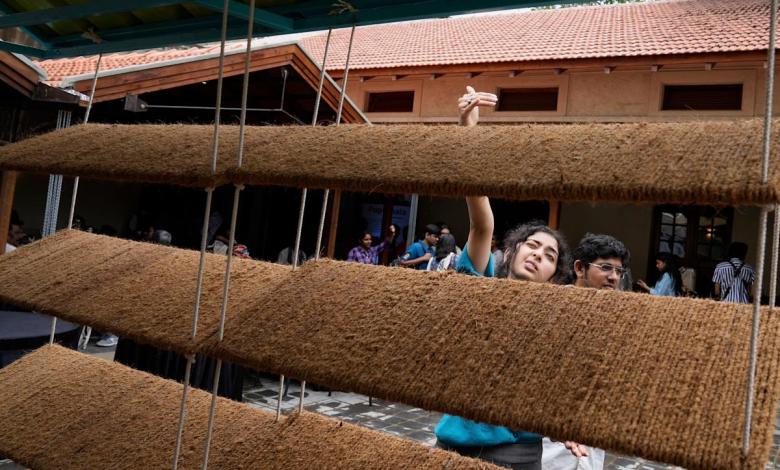 How innovative portable shelters help India's outdoor workers beat the Heat How innovative portable shelters help India's outdoor workers beat the Heat