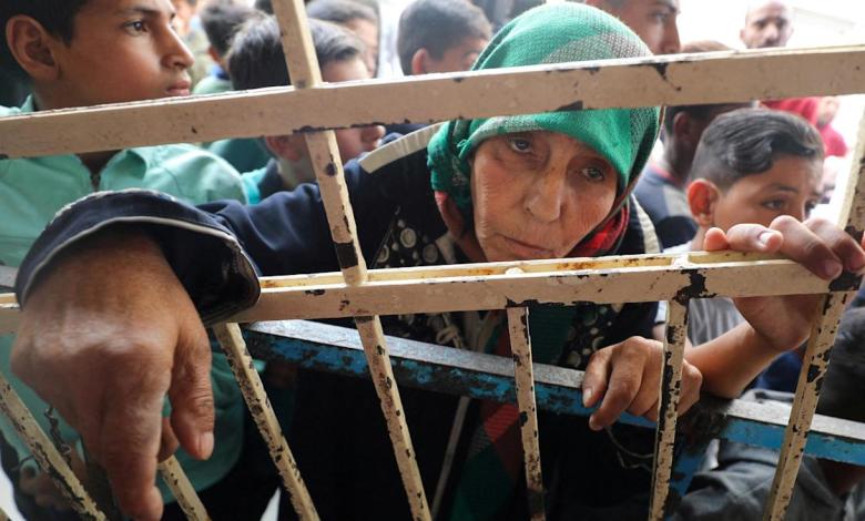 Gaza bakeries closed painkillers and painkillers after Israel's lockdown. Gaza bakeries closed painkillers and painkillers after Israel's lockdown.