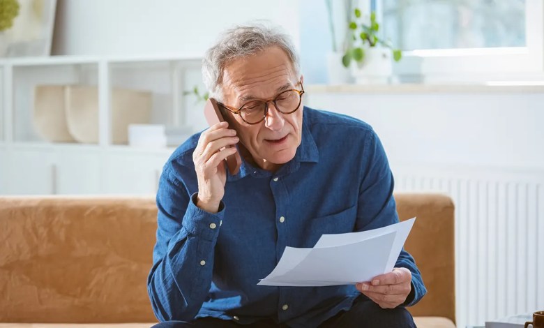 Experts say aging adults are most vulnerable to these digital risks Experts say aging adults are most vulnerable to these digital risks