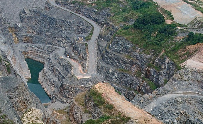 Ghana: Galamsey Gold Rush – Brenu Akyinim Students Trade Classrooms for Risky Beach Mining Ghana: Galamsey Gold Rush – Brenu Akyinim Students Trade Classrooms for Risky Beach Mining