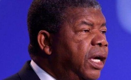 Angola: The Country of Lourenço Angola: The Country of Lourenço